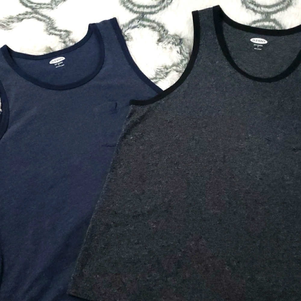 2 Men's Old Navy Tanks